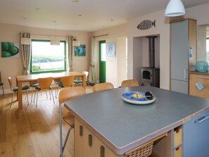 Dining - LIGHTHOUSE HILL, family friendly in Mulranny, County Mayo (Mulranny)