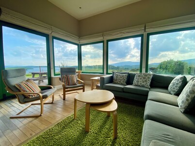 LIGHTHOUSE HILL, family friendly in Mulranny, County Mayo