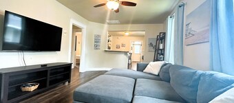 Charming 3-bedroom vacation home in Ocean View. Just steps away from the beach.