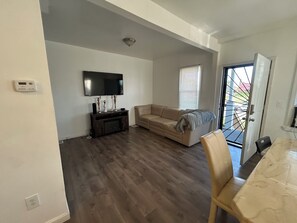 تلفزيون ذكي