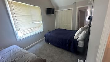3 bedrooms, iron/ironing board, travel crib, WiFi