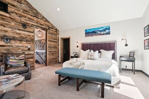 5 habitaciones, tabla de planchar con plancha y wifi gratis 