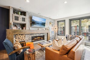 TV connectée, cheminée, baby-foot, table de tennis de table