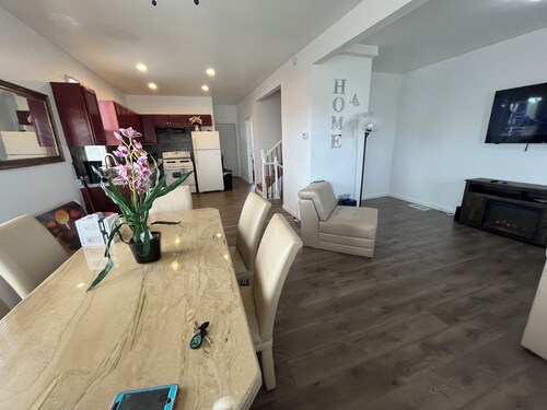 420 friendly Spacious  3-bedroom house in cool Detroit with WiFi and AC