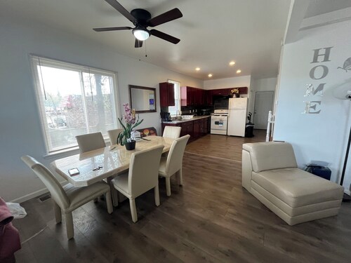 420 friendly Spacious  3-bedroom house in cool Detroit with WiFi and AC