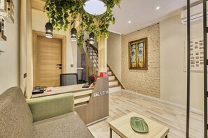 Unclassified image, 3 of 18, button - Hub Suite Istanbul (Istanbul)