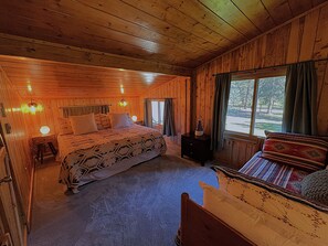 3 bedrooms, free WiFi, bed sheets