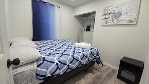 2 bedrooms, iron/ironing board, WiFi, bed sheets