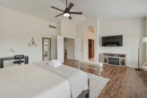 4 Schlafzimmer, Bügeleisen/Bügelbrett, WLAN, Bettwäsche