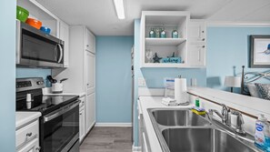 Fridge, microwave, oven, stovetop