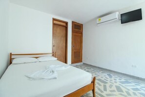 Family Room | Free WiFi