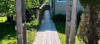 Rustic Escape - Cozy, Central & Pet-Friendly