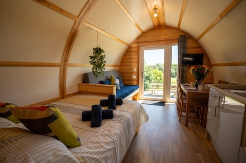 Cosy Rural Cabin in the Cornish Countryside