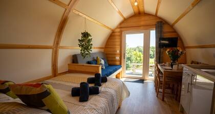 Cosy Rural Cabin in the Cornish Countryside