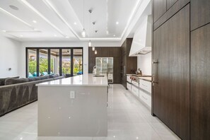 Fridge, microwave, oven, stovetop - The Wizarding Mansion | 8BR Estate with One-of-a-Kind Themed-Bedroom (Kissimmee)