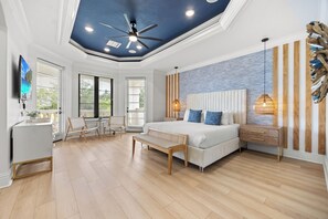 5 habitaciones, tabla de planchar con plancha, wifi y ropa de cama