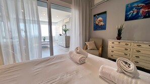 Desk, iron/ironing board, travel cot, free WiFi - Mshome Mediterranean Dream (Benalmadena Costa)