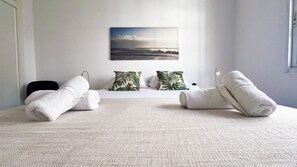 Iron/ironing board, travel cot, free WiFi, bed sheets - Mshome Premium Oasis on the Sea (Benalmadena Costa)