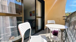 Outdoor dining - Mshome The Terrace of Olletas (Malaga)