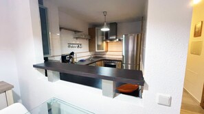 Fridge, microwave, oven, dishwasher - Mshome Casa Maria Málaga (Malaga)