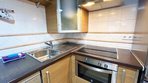 Refrigerador, microondas, horno y lavavajillas 