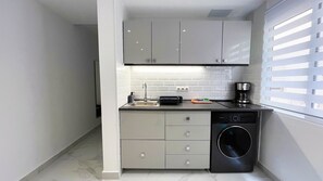 Fridge, microwave, stovetop, coffee/tea maker - Mshome Alcazaba Dreams (Malaga)