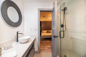 Shower, towels