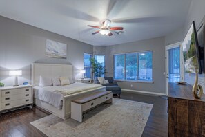 4 bedrooms, iron/ironing board, free WiFi, bed sheets - Peaceful Lakeside Setting w/4 Kayaks, Pvt Htd Pool, Game Room, Near Golf & Hiking/Biking Trails (Chandler)