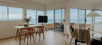 Pudding's Home: Seaview Sanctuary at the Beach