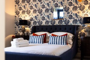 4 slaapkamers, een strijkplank/strijkijzer, gratis wifi, beddengoed