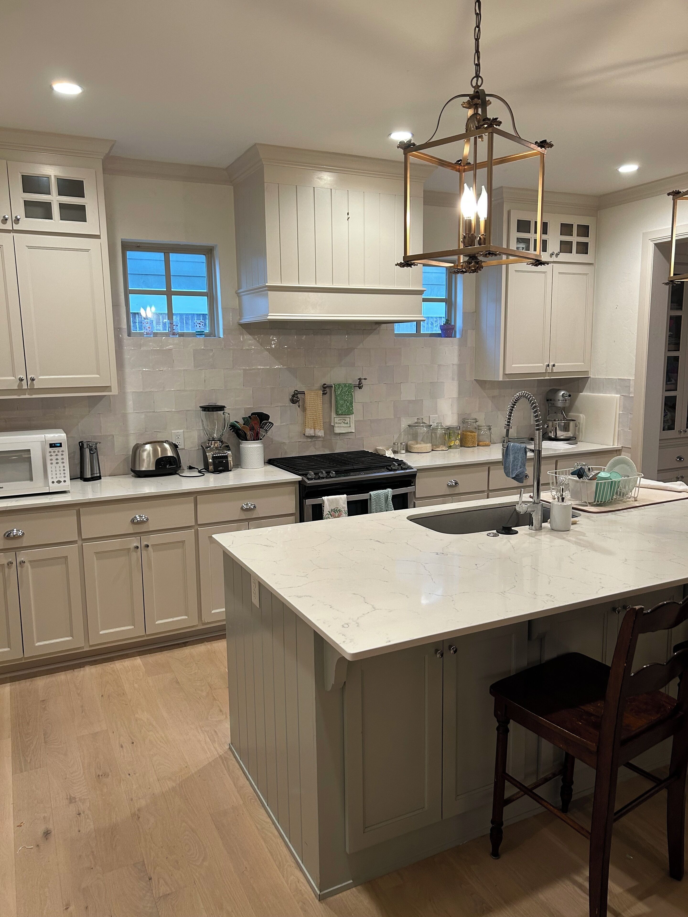 雪櫃、微波爐、焗爐、爐具