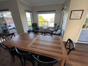 Dining - 14 Banksia Parade, Mallacoota (Mallacoota)