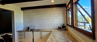 Barn on the Burnett,
Mundubbera