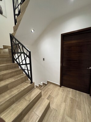 Staircase - Hotel Bellhouse (Ezequiel Montes)