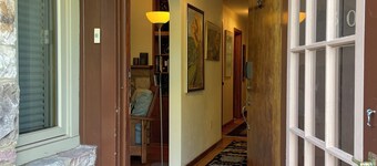 Historic 3bd/2ba home in State College-Walk everywhere WiFi “Lucky Rabbit Lodge”