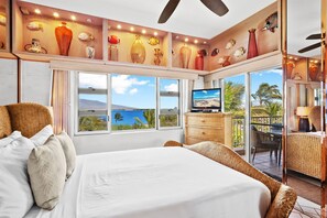 2 bedrooms, iron/ironing board, free WiFi, bed sheets - Menehune Shores 606 - Direct Ocean Front, Dramatic Ocean Views, Wi-Fi, Split AC! (Kihei)