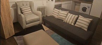 Cozy Romford Escape with Modern Amenities