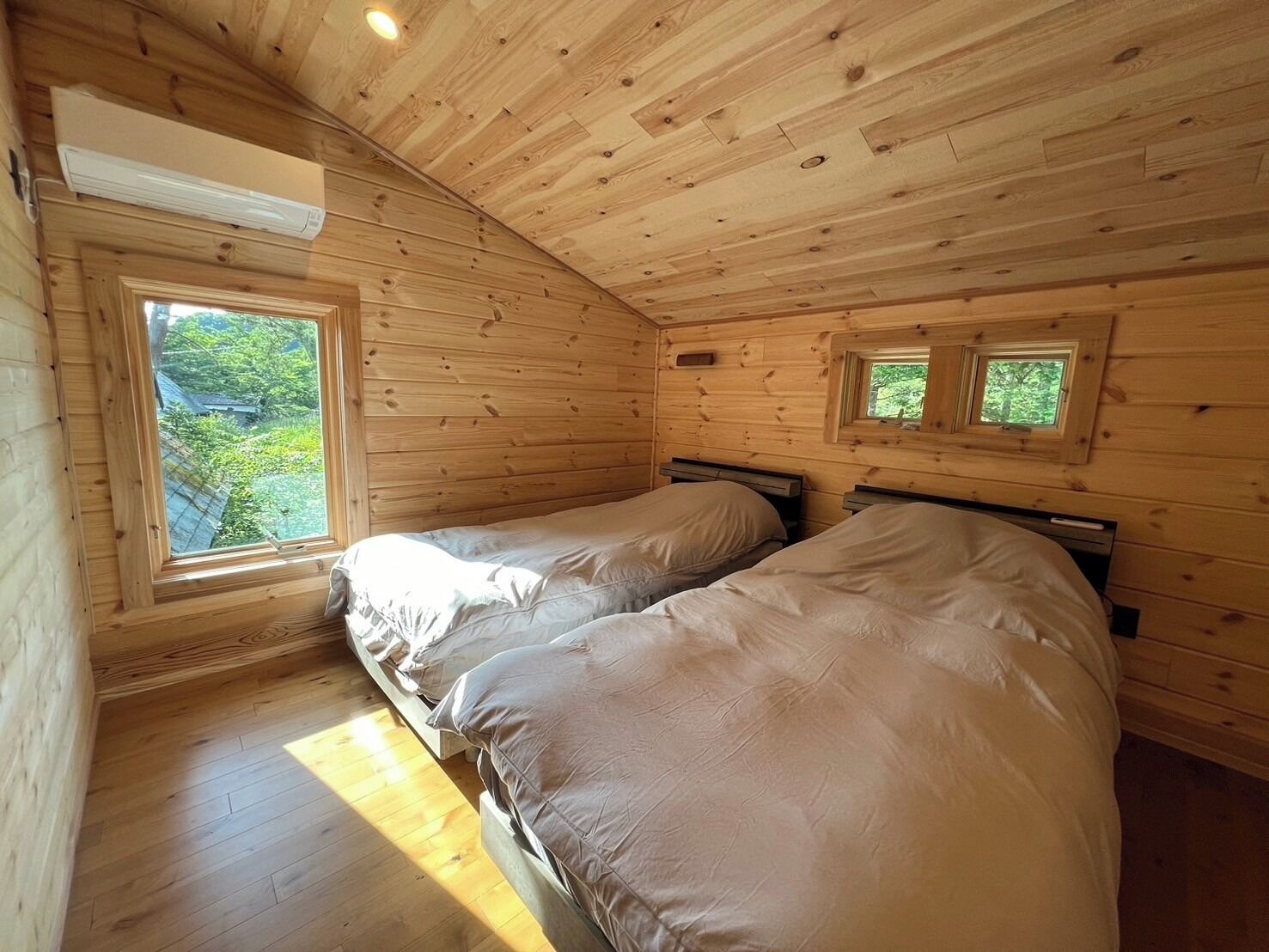 4 bedrooms, desk, free WiFi, bed sheets