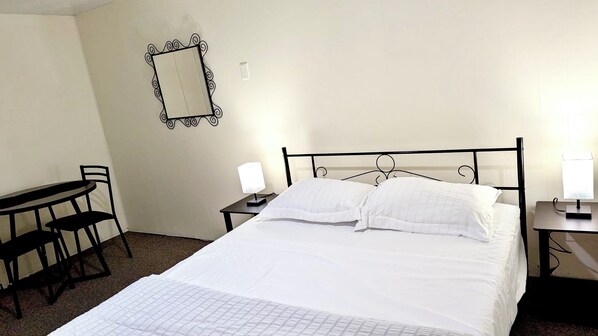 1 chambre, fer et planche à repasser, Wi-Fi, draps fournis