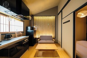 2 Schlafzimmer, Schreibtisch, Bügeleisen/Bügelbrett, kostenloses WLAN