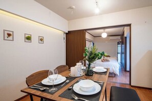 Dining - Great location just 4 minutes walk from Osaki Sta / Shinagawa-ku Tokyo (Shinagawa-ku)