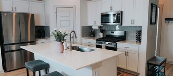 Charming 4-bedroom house in fabulous Austin. Minutes from Downtown, Domain, & UT