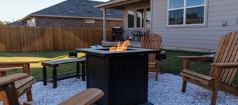 Charming 4-bedroom house in fabulous Austin. Minutes from Downtown, Domain, & UT