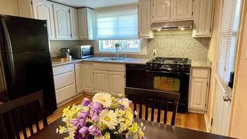 Cabin | Private kitchen