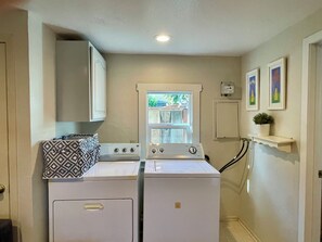 Cabin | Living area - Sunnyvale Cabin (Sunnyvale)