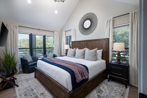 4 Schlafzimmer, Schreibtisch, Bügeleisen/Bügelbrett, kostenloses WLAN