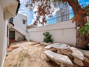 Outdoor dining - Casa Colon | Colonial Spacious House in Condado (San Juan)