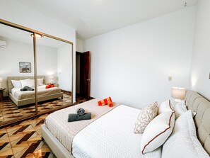 3 bedrooms, desk, travel crib, free WiFi - Casa Colon | Colonial Spacious House in Condado (San Juan)