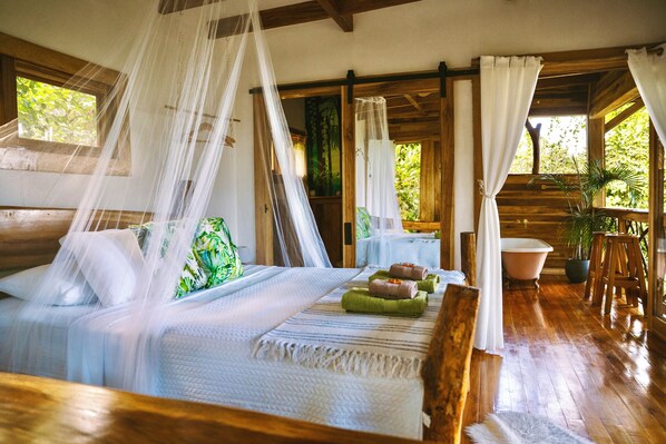 1 bedroom, desk, free WiFi, bed sheets