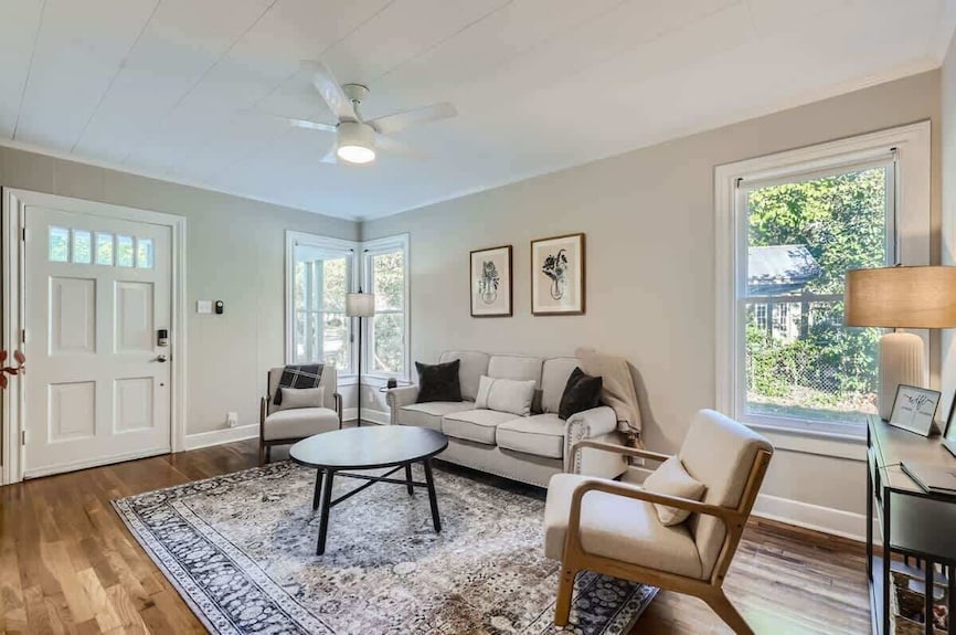 Sweet Sage Cottage In Old Town Close To The Square - Georgetown, TX